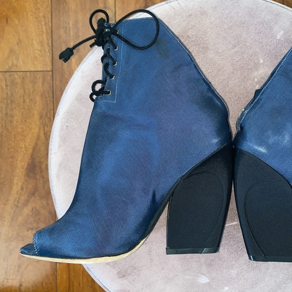 Christian Dior Navy lace up peep toe boots size 38 (7.5) - Picture 4 of 10